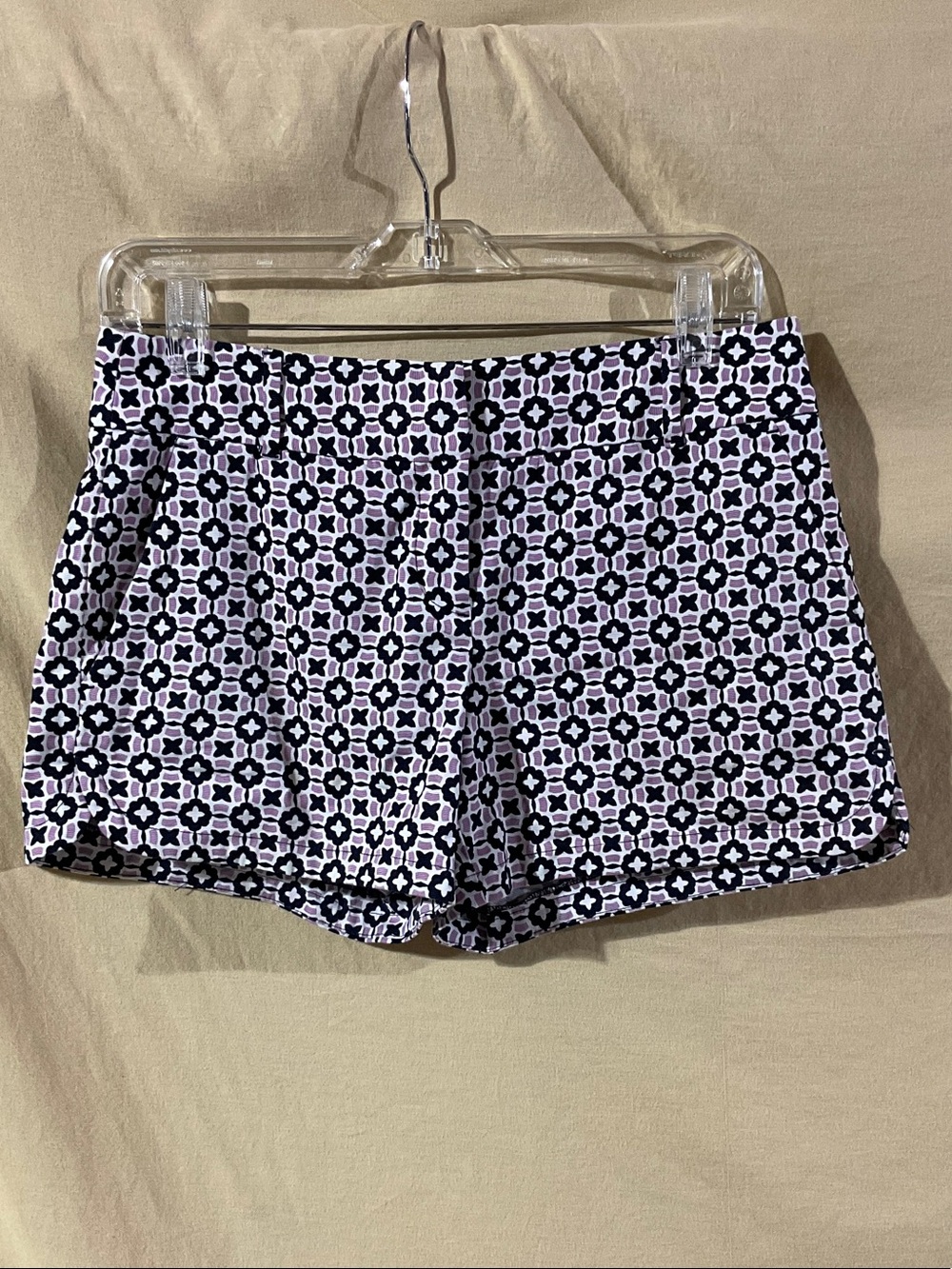 LOFT Size 0 Black & Pink Geometric Pull-On Shorts